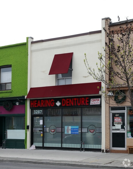 Primary Photo Of 3287 Dundas St, Toronto General Retail For Sale