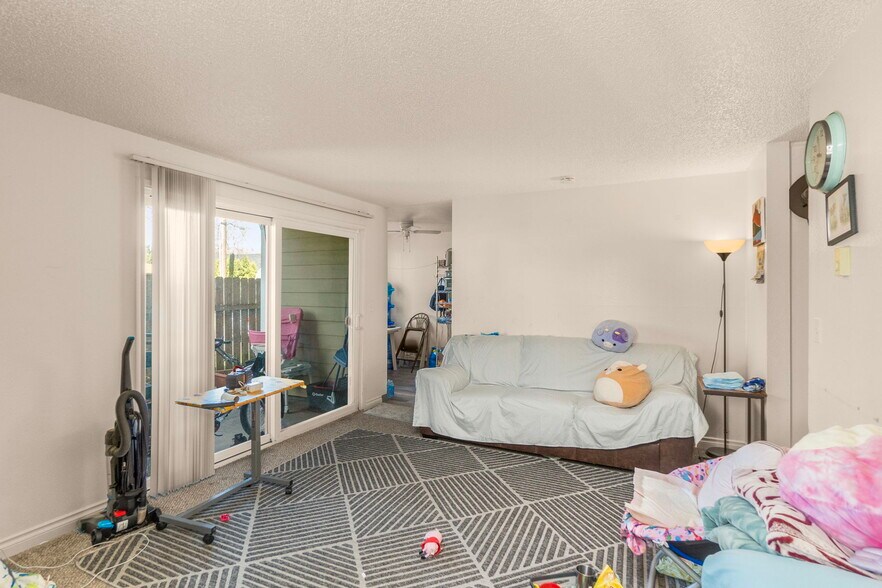 More Photos Of 100 Gatch St, Woodburn Apartments For Sale