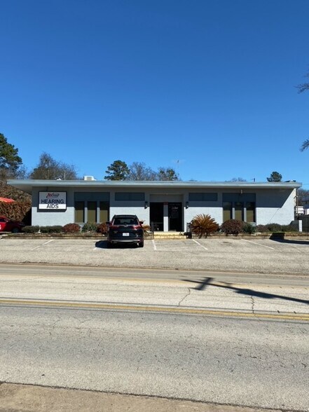 More Photos Of 822 N 4th St, Longview Medical For Sale
