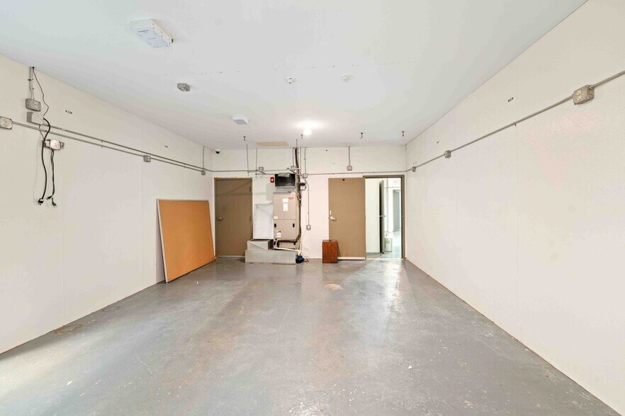 More Photos Of 191 2nd Ave, Warwick Warehouse For Sale
