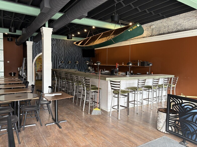 More Photos Of 968 Elm St, Manchester Storefront For Lease