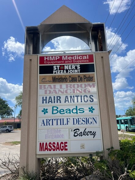 More Photos Of 3915-4105 Cortez Rd, Bradenton General Retail For Lease