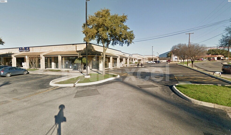 More Photos Of 2235 Thousand Oaks Dr, San Antonio Unknown For Lease