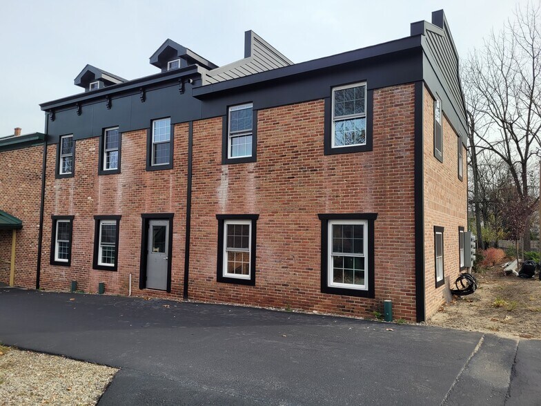 More Photos Of 39 E Main St, Marlton Office Residential For Lease
