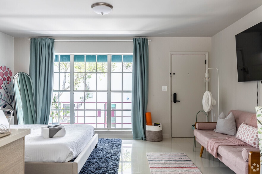More Photos Of 1007 SE 2nd Ct, Fort Lauderdale Apartments For Sale