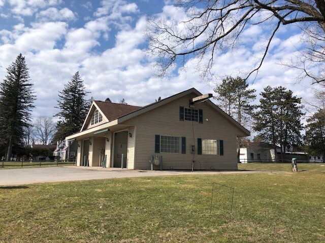 More Photos Of 9809 River Rd, Marcy Service For Sale