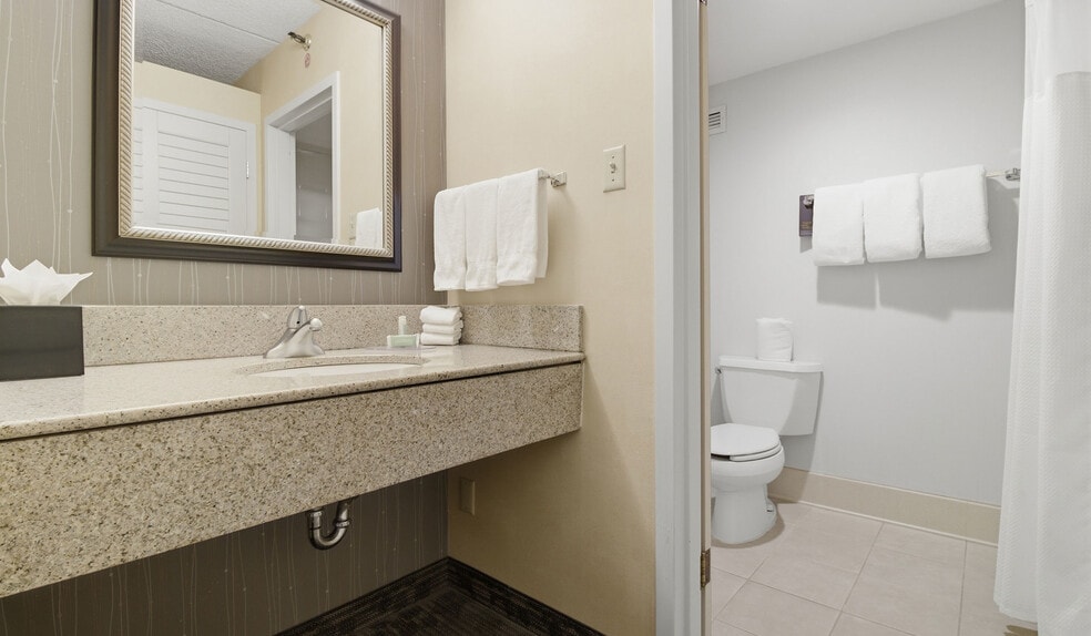 More Photos Of 7676 East State St, Rockford Hotel For Sale