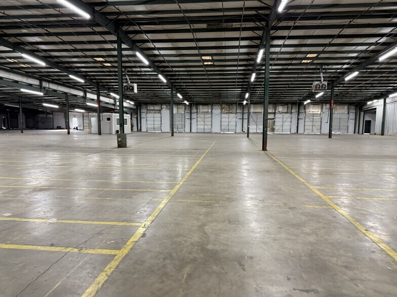 More Photos Of 60063 Puckett Dr, Amory Manufacturing For Lease