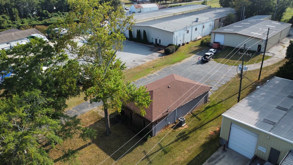 Primary Photo Of 2260 Powdersville Rd, Easley Unknown For Lease