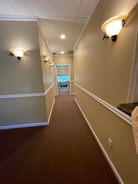 More Photos Of 189 Main Rd, Riverhead Medical For Lease