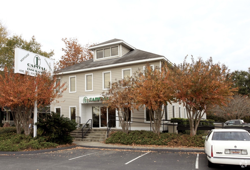 Primary Photo Of 790 Johnnie Dodds Blvd, Mount Pleasant Medical For Lease