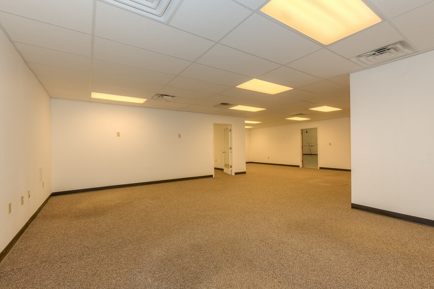 More Photos Of 530 Compton St, Broomfield Flex For Lease