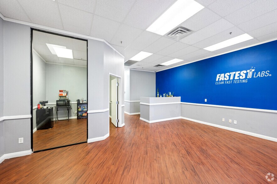 More Photos Of 4375 Las Vegas Blvd N, Las Vegas Storefront For Sale
