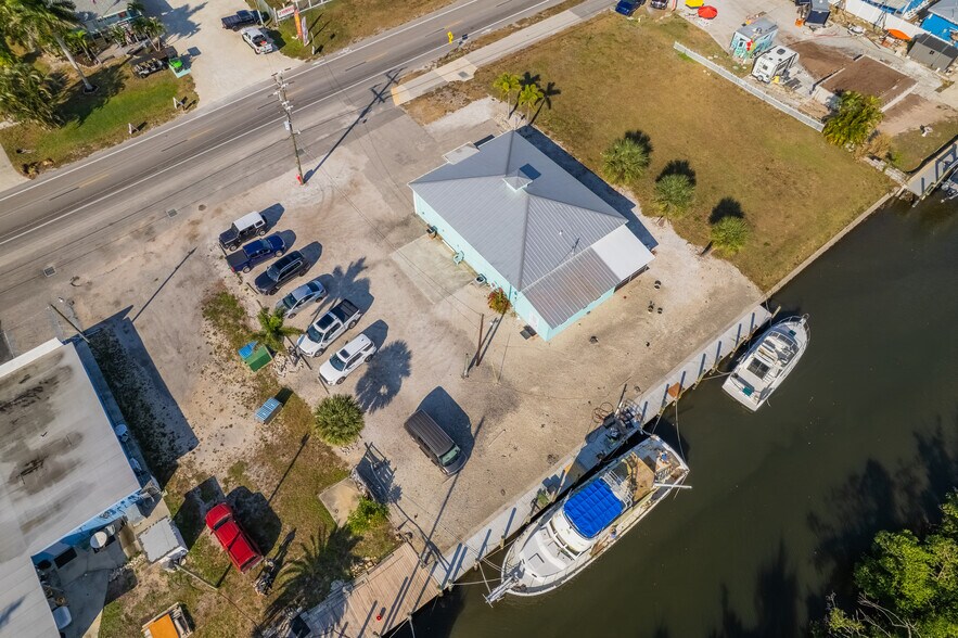 More Photos Of 3366 Stringfellow Rd, Saint James City Office For Sale