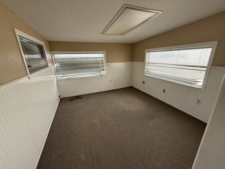 More Photos Of 1561 US Highway 380, Plains Warehouse For Sale