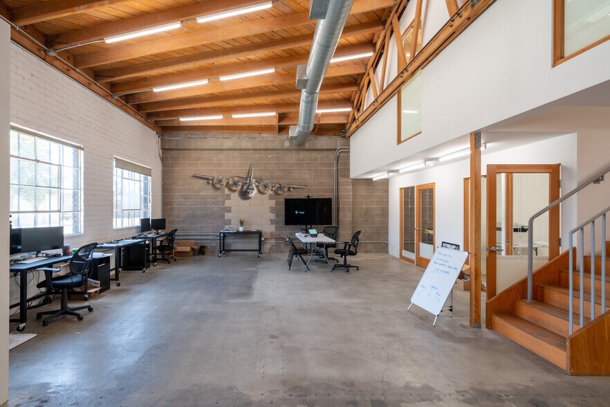 More Photos Of 4117 W Jefferson Blvd, Los Angeles Office For Lease