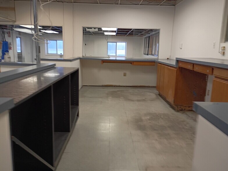 More Photos Of 11740 Dixie Hwy, Birch Run Truck Terminal For Lease