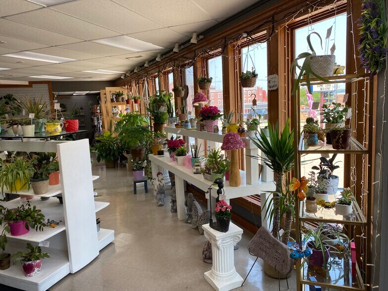 More Photos Of 1209 Main St, Dubuque Storefront Retail Office For Sale