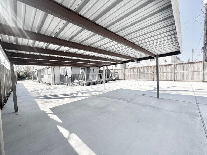 More Photos Of 741 E 9th St, Houston Office Residential For Lease