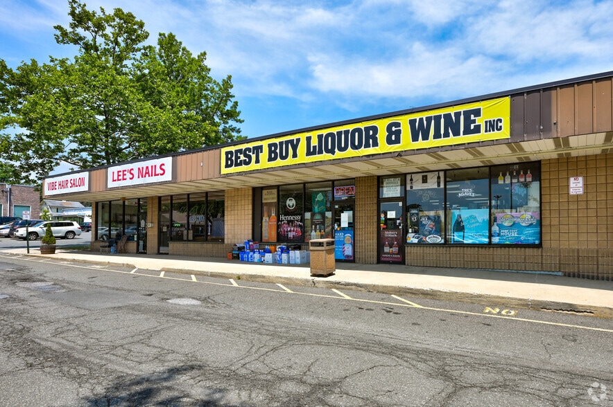 More Photos Of 2-88 N Main St, New City Unknown For Lease