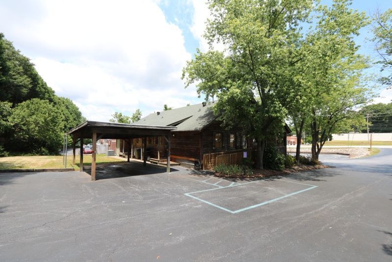 More Photos Of 111 W Wade Hampton Blvd, Greer Medical For Lease