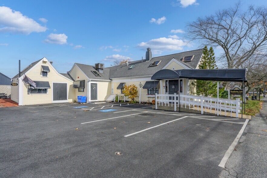 More Photos Of 488 South St, Hyannis Restaurant For Sale