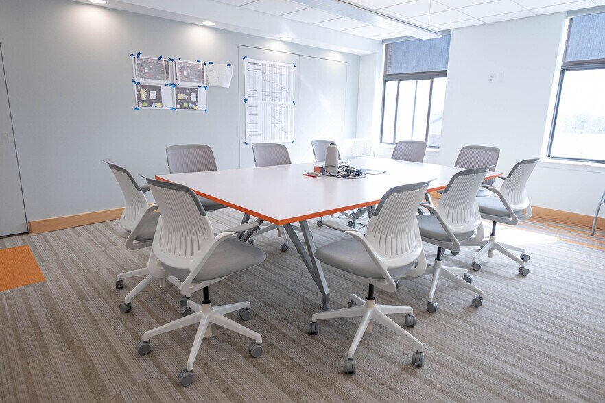 More Photos Of 277 Alexander St, Rochester Office Residential For Lease