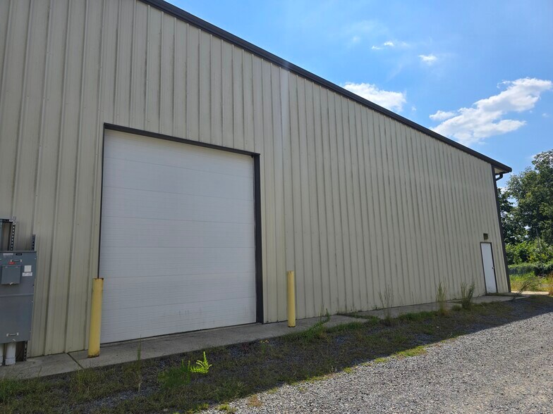 More Photos Of 4125 Crystal Hill Rd, North Little Rock Warehouse For Lease