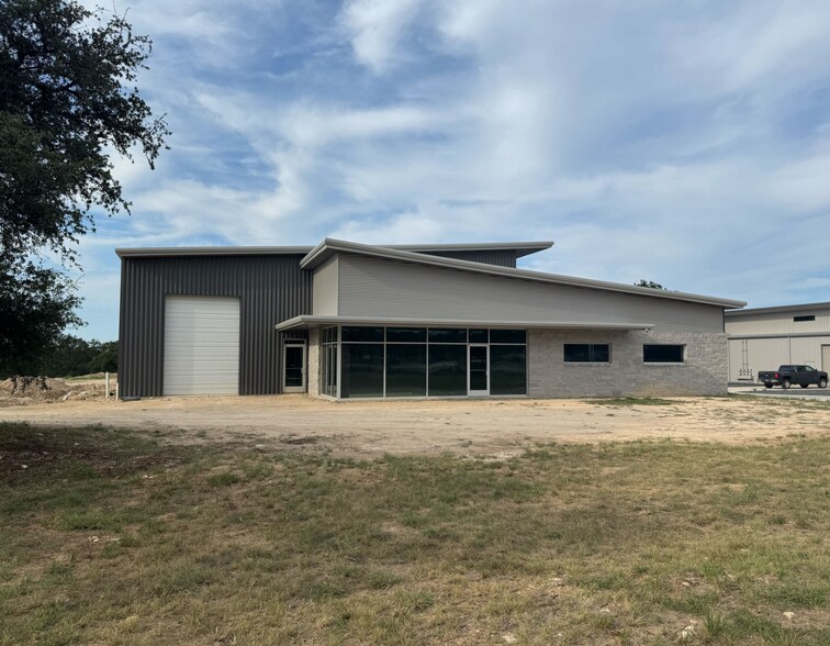 More Photos Of 999 W US HWY 90, San Antonio Land For Lease