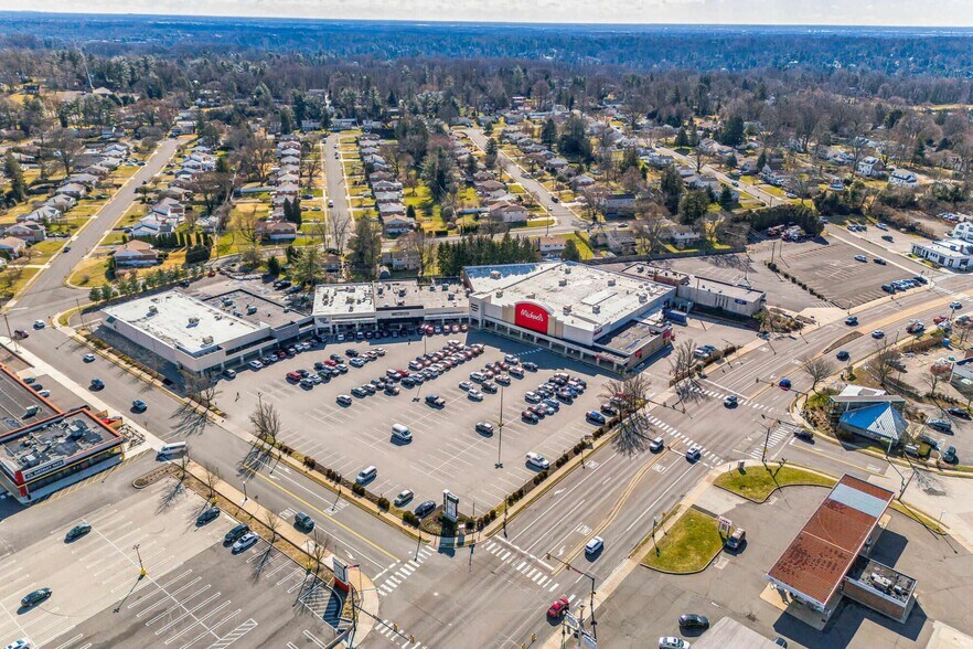 Primary Photo Of 1415 Old York Rd, Abington Department Store For Lease