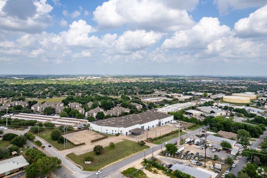 More Photos Of 2306 Howard Ln, Austin Distribution For Lease