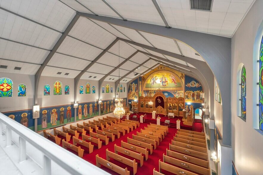 More Photos Of 10831 124th St NW, Edmonton Religious Facility For Sale