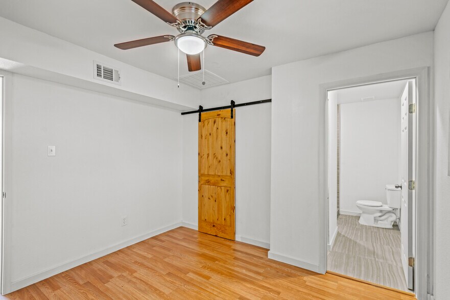 More Photos Of 101 S Allen Genoa Rd, South Houston Apartments For Sale