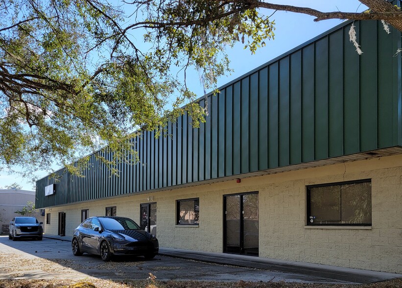 Primary Photo Of 300 Sand Pine Blvd, Venice Warehouse For Sale