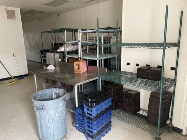 More Photos Of 665-699 Northland Blvd, Cincinnati General Retail For Sale