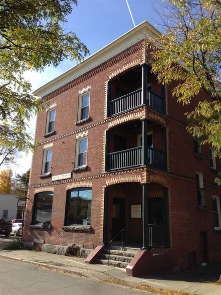 More Photos Of 42 Central St, Newport Flex For Lease