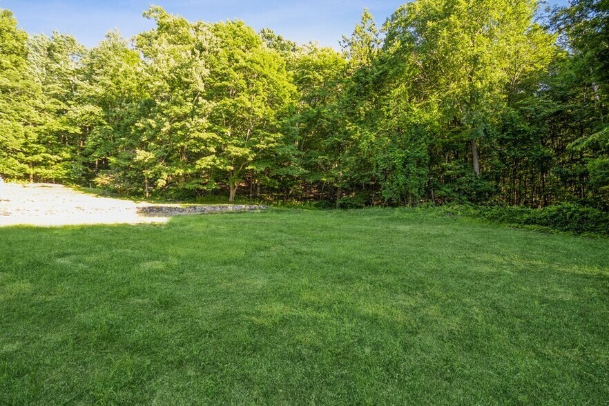 More Photos Of 584 Milltown Rd, Brewster Village Specialty For Sale