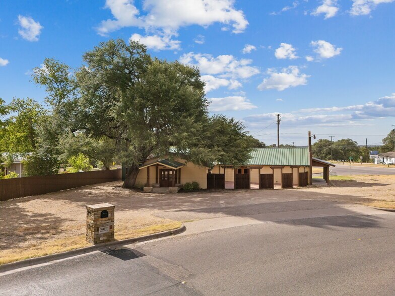 More Photos Of 6401 Rock Creek Rd, Waco Freestanding For Sale