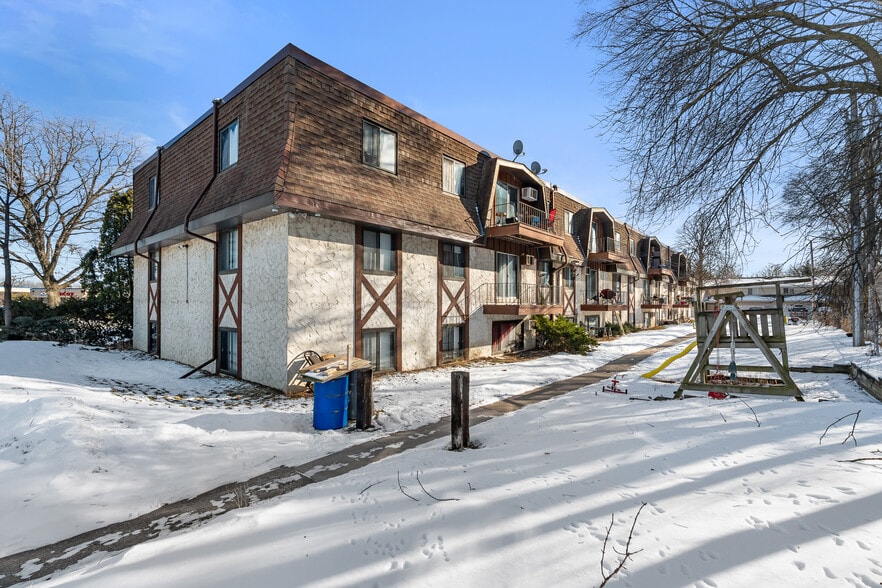 More Photos Of 7750 Silver Lake Rd, Mounds View Multifamily For Sale