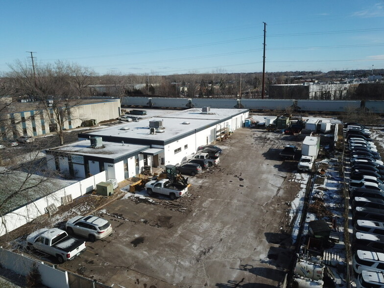 Primary Photo Of 3250 Fanum Rd, Vadnais Heights Warehouse For Lease