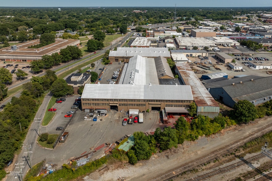 More Photos Of 2029-2031 Westwood Ave, Richmond Manufacturing For Lease