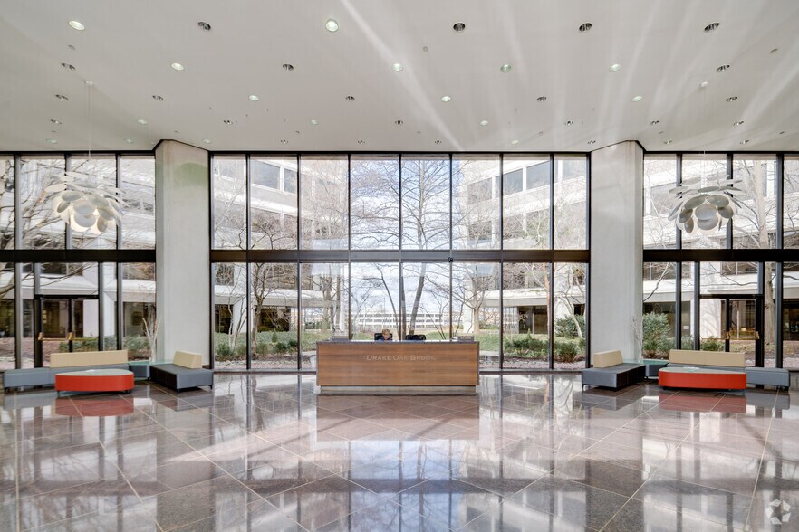 More Photos Of 2211-2215 S York Rd, Oak Brook Office For Lease