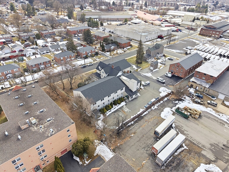 More Photos Of 659 Broad St, Emmaus Apartments For Sale