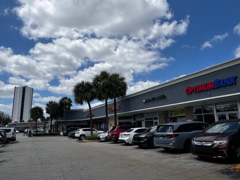 More Photos Of 705-761 NE 167th St, Miami Unknown For Lease