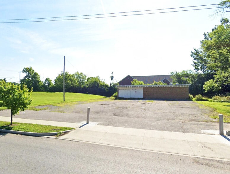 Primary Photo Of 2060 Brentnell Ave, Columbus Freestanding For Sale