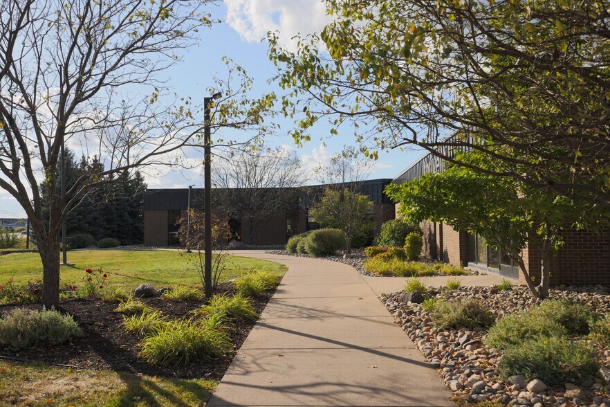 More Photos Of 9220 Bass Lake Rd, New Hope Medical For Lease