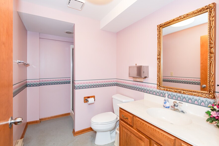 More Photos Of 1752 W High St, Piqua Medical For Sale