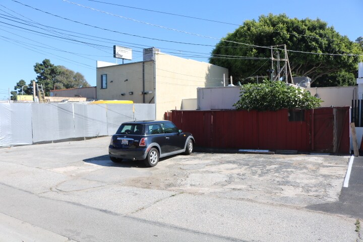 More Photos Of 7121 W Manchester Ave, Los Angeles Medical For Lease