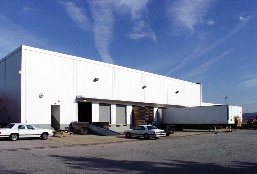 More Photos Of 45 Griffith St, Salem Warehouse For Lease