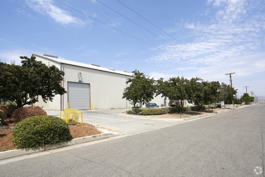 More Photos Of 164 Malbert St, Perris Warehouse For Lease